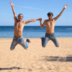 couple-gay-voyage