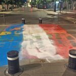 bordeaux-pietons-arc-en-ciel